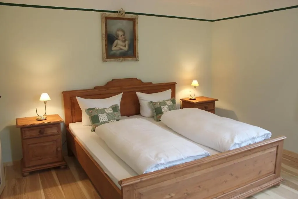 Ferienwohnung Schlossgaststätte Hohenberg Seeshaupt 0*,  Deutschland