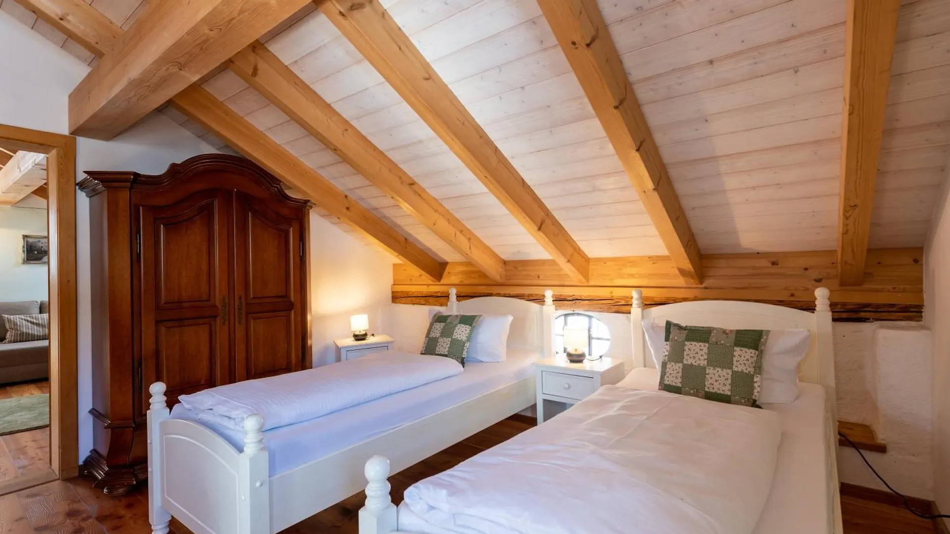 Schlossgaststätte Hohenberg Seeshaupt Apartment